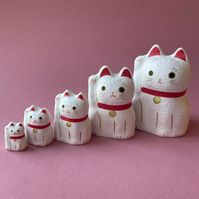 Komono Shop - Lucky cat nesting dolls papmaché - Japan